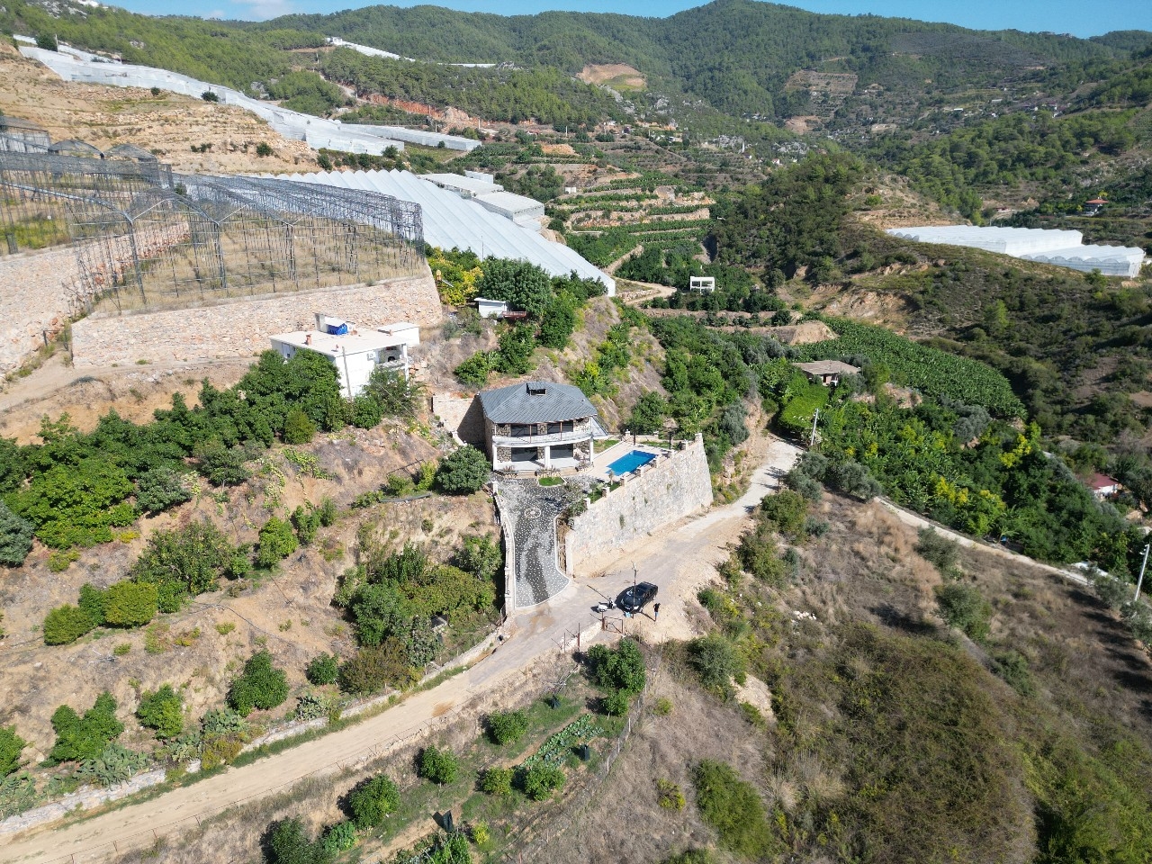 Luksus 3+1 Villa med Fantastisk Udsigt i Yeşilöz, Alanya