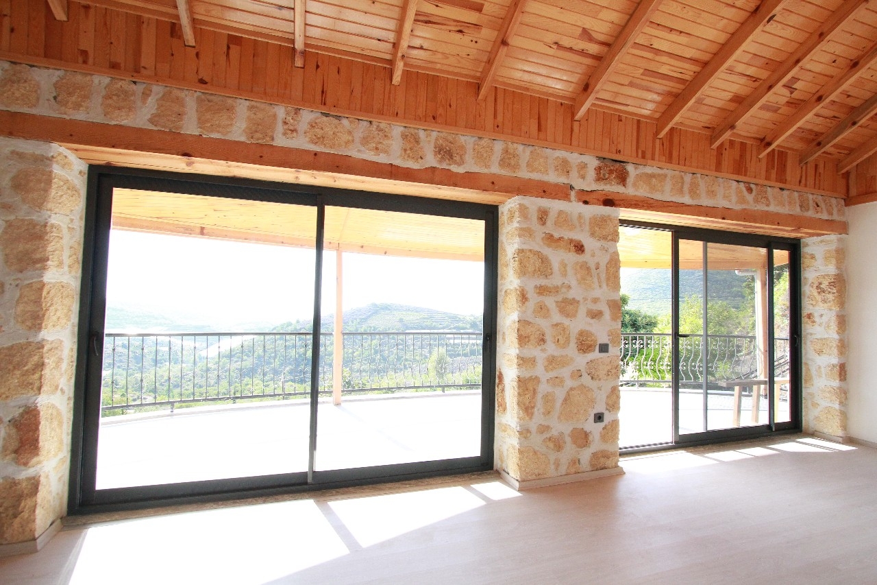 Luksus 3+1 Villa med Fantastisk Udsigt i Yeşilöz, Alanya