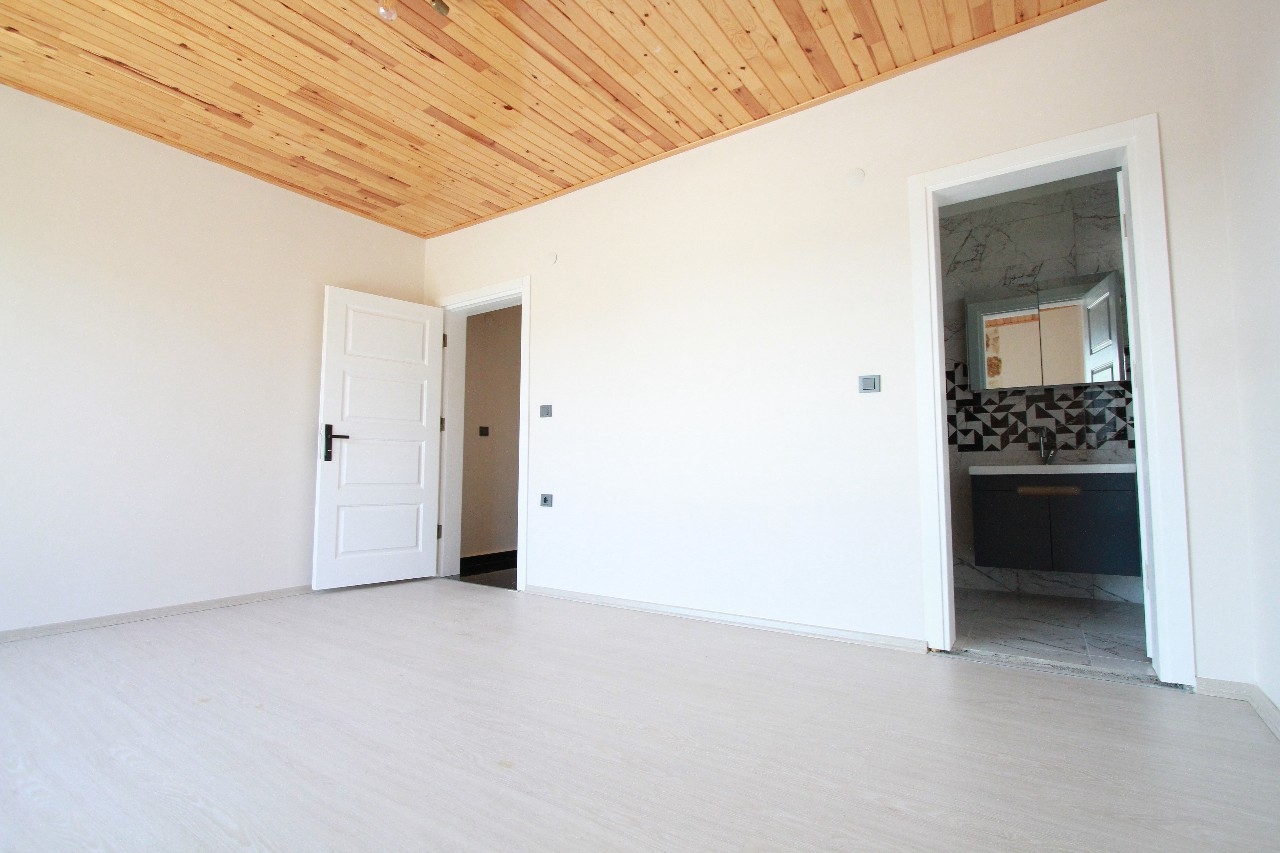 Luksus 3+1 Villa med Fantastisk Udsigt i Yeşilöz, Alanya