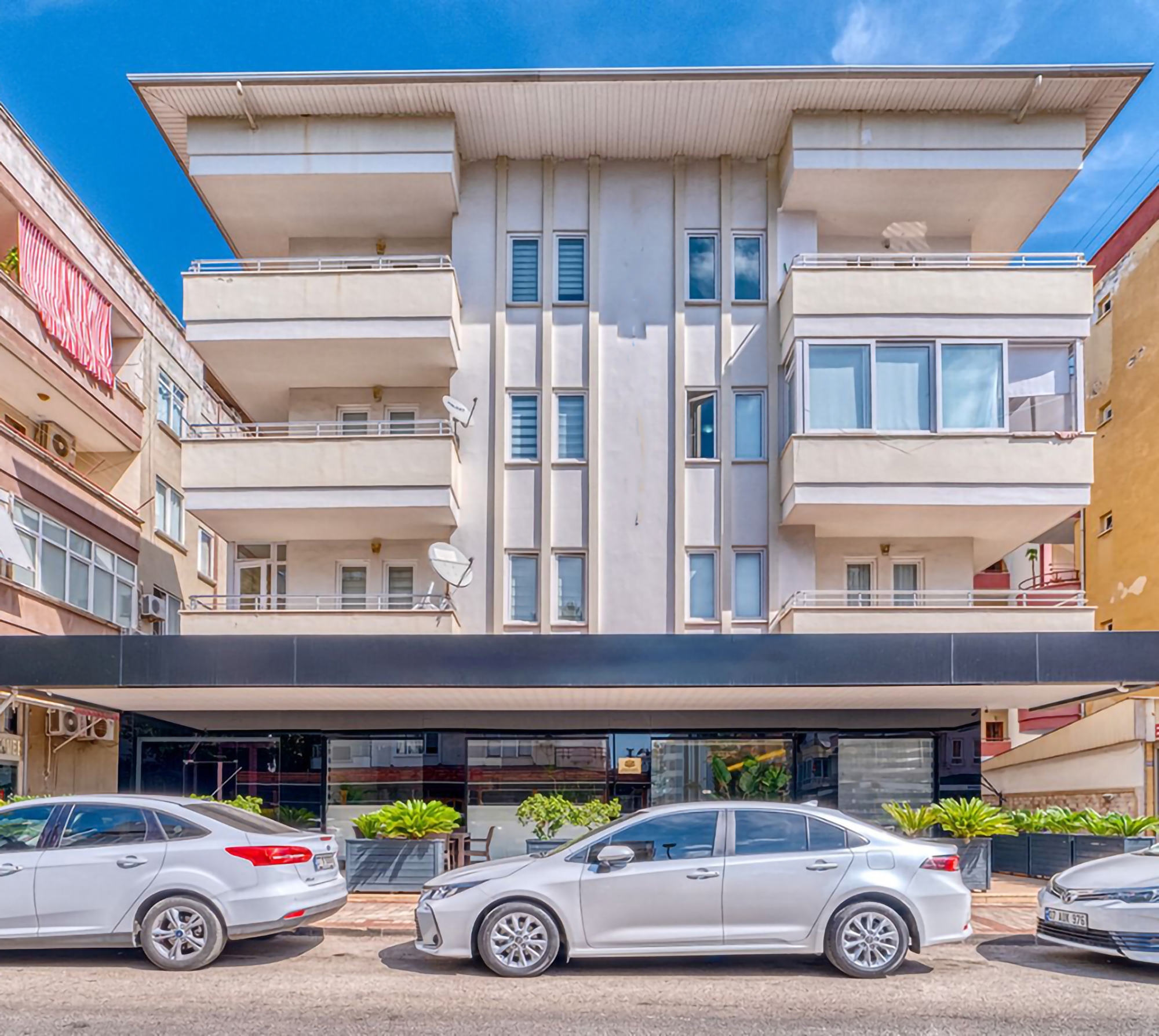Luksus 1+1 Lejlighed med Bjergudsigt i Alanya Centrum