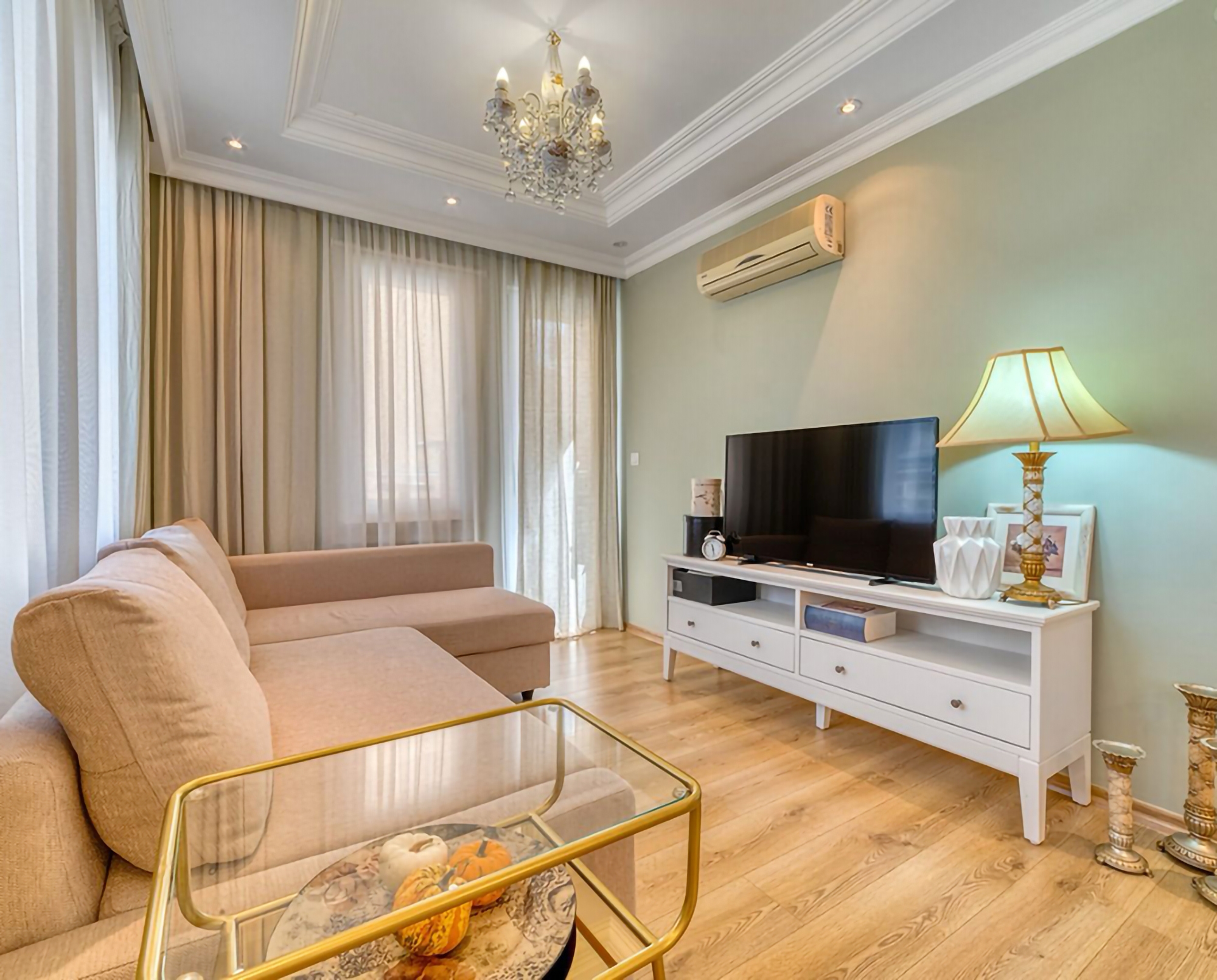 Luksus 1+1 Lejlighed med Bjergudsigt i Alanya Centrum