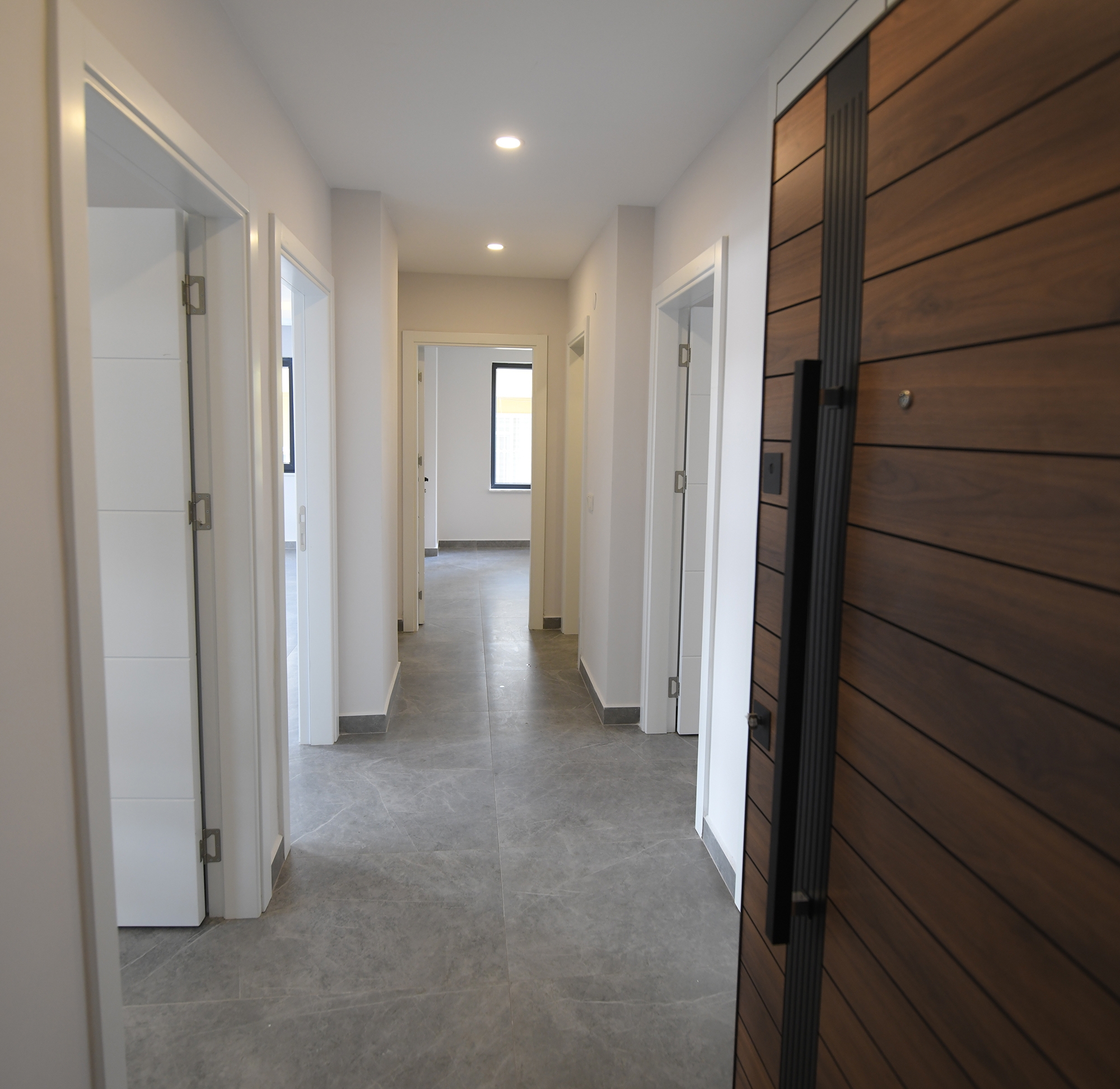 Luxuriöse 2+1 Wohnung mit Burg- und Bergblick im Zentrum von Alanya