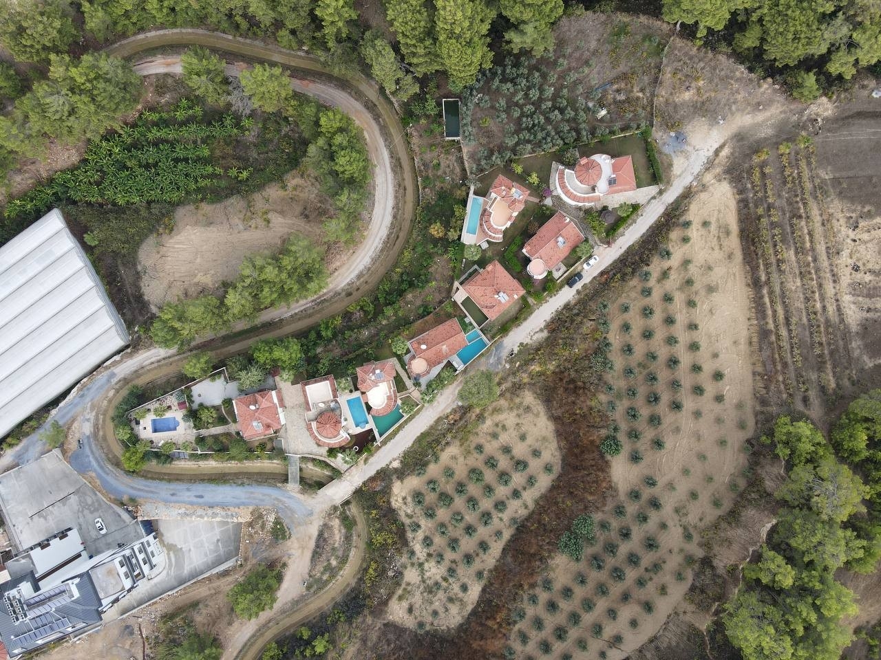 2+1 Villa med slott- och bergsutsikt, Alanya Avsallar