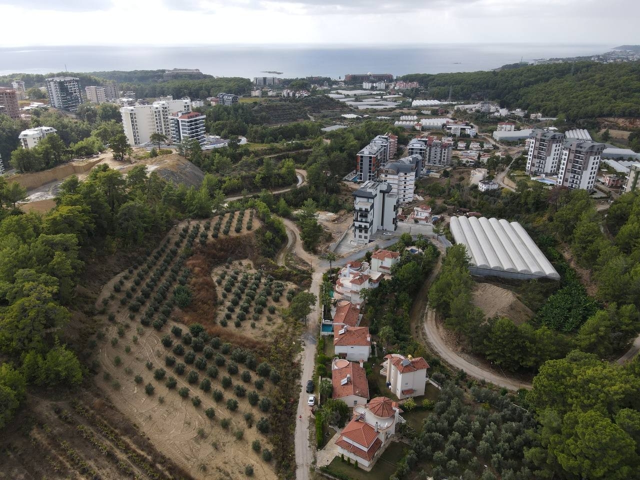 2+1 Villa med slott- och bergsutsikt, Alanya Avsallar