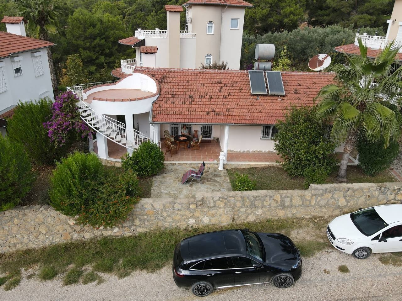 2+1 Villa med slott- och bergsutsikt, Alanya Avsallar