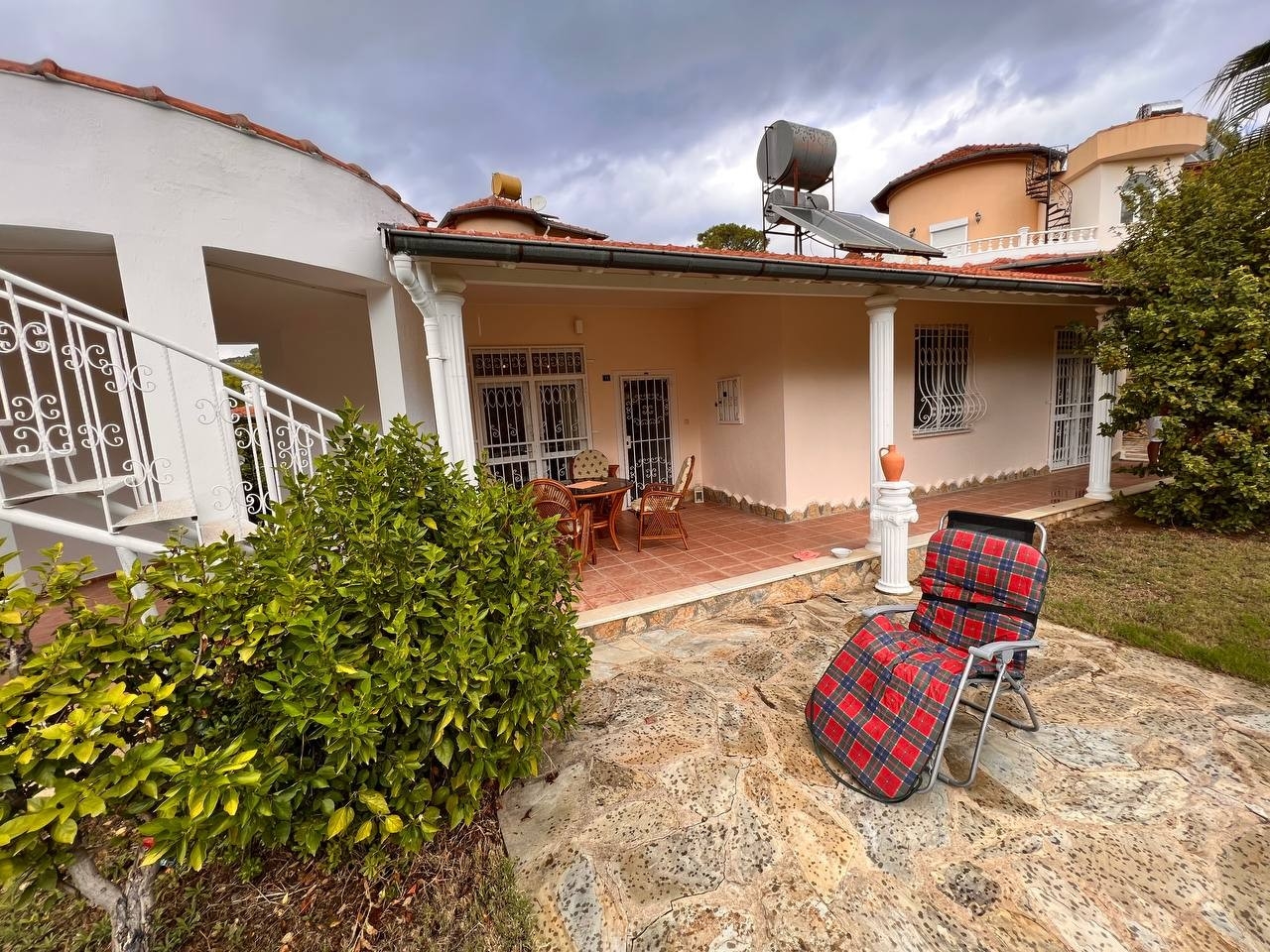2+1 Villa med slott- och bergsutsikt, Alanya Avsallar