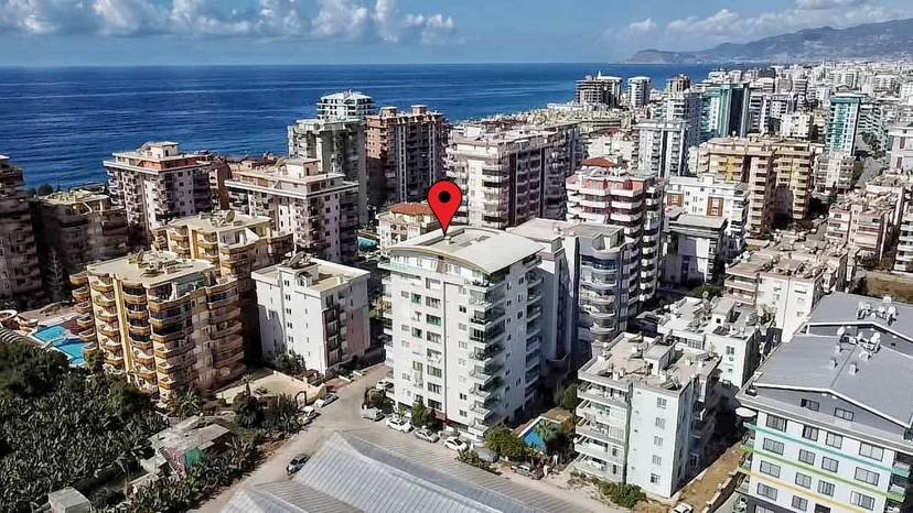 Immediately available spacious 2+1 penthouse 250 m from the sea in Alanya