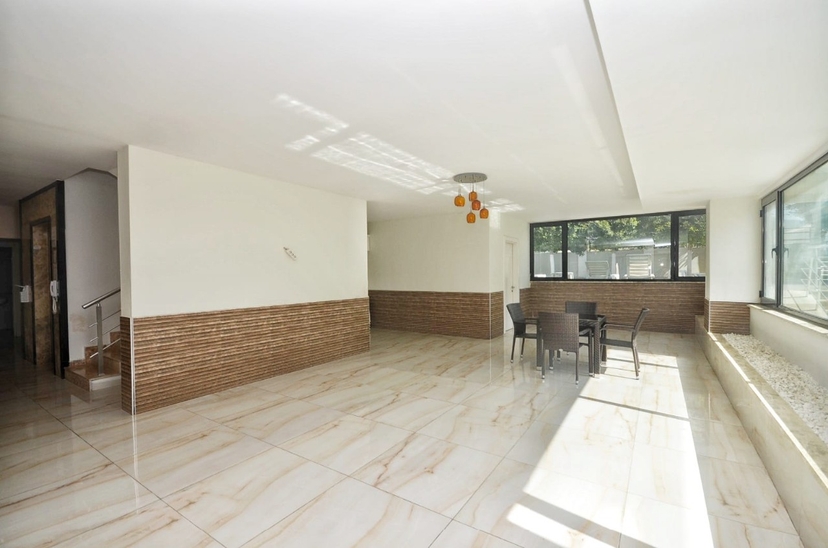 Immediately available spacious 2+1 penthouse 250 m from the sea in Alanya