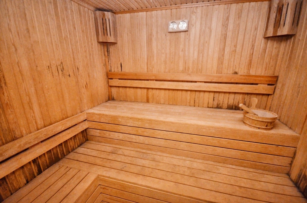 Immediately available spacious 2+1 penthouse 250 m from the sea in Alanya
