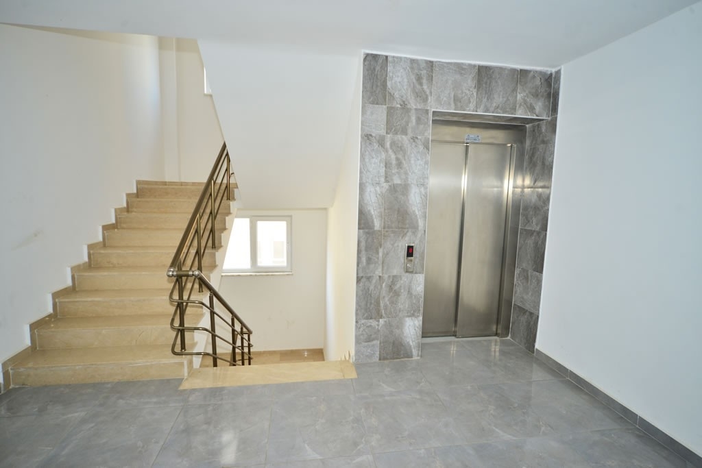 3+1 Luxury Apartment with Castle and Mountain Views, Alanya