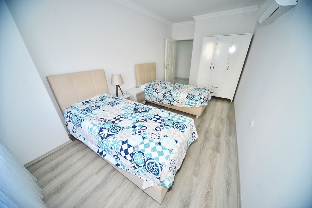 3+1 Luxury Apartment with Castle and Mountain Views, Alanya