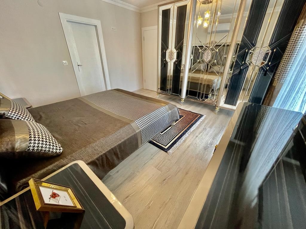 Luksus 2+1 Lejlighed med Slot og Bjerg Udsigt, Alanya - Mahmutlar