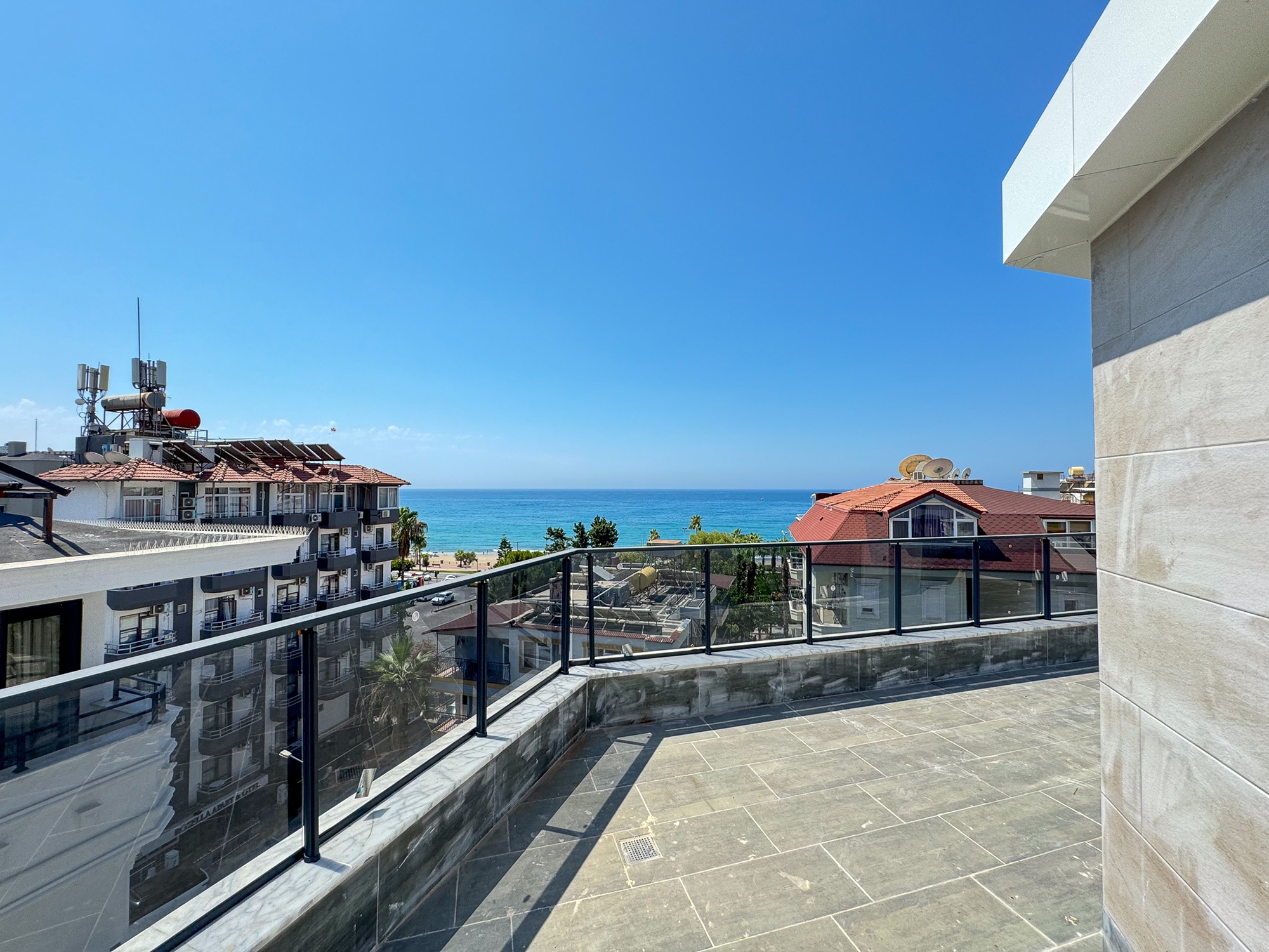 Luxuriöses 4+1 Apartment mit atemberaubendem Ausblick, Alanya Zentrum