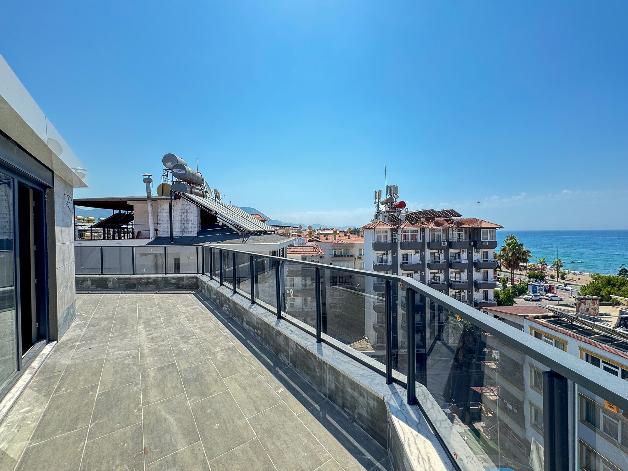 Luxuriöses 4+1 Apartment mit atemberaubendem Ausblick, Alanya Zentrum