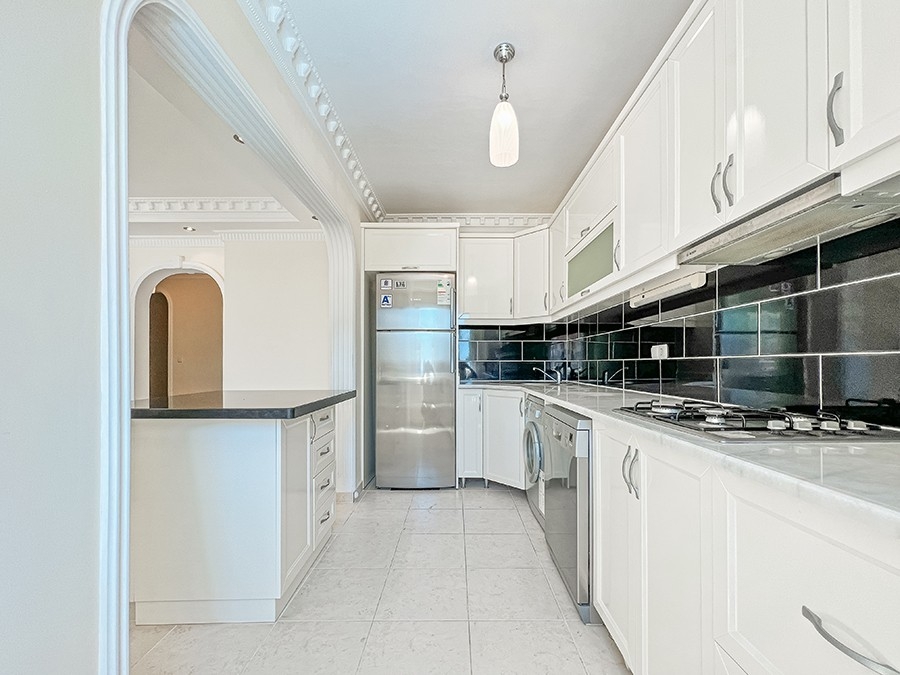 Luxurious 2+1 with Castle and Mountain Views, Alanya - Mahmutlar