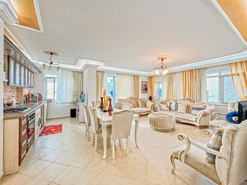 Luxury 2+1 Apartment with Mountain View in Mahmutlar
