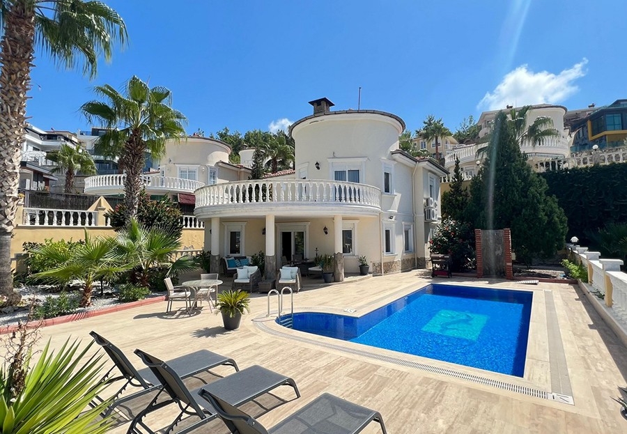 Mountain View 3+1 Villa in Kargicak, Alanya