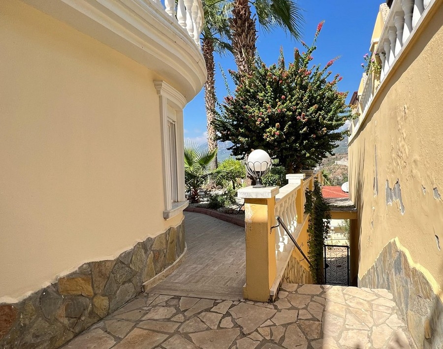 Mountain View 3+1 Villa in Kargicak, Alanya