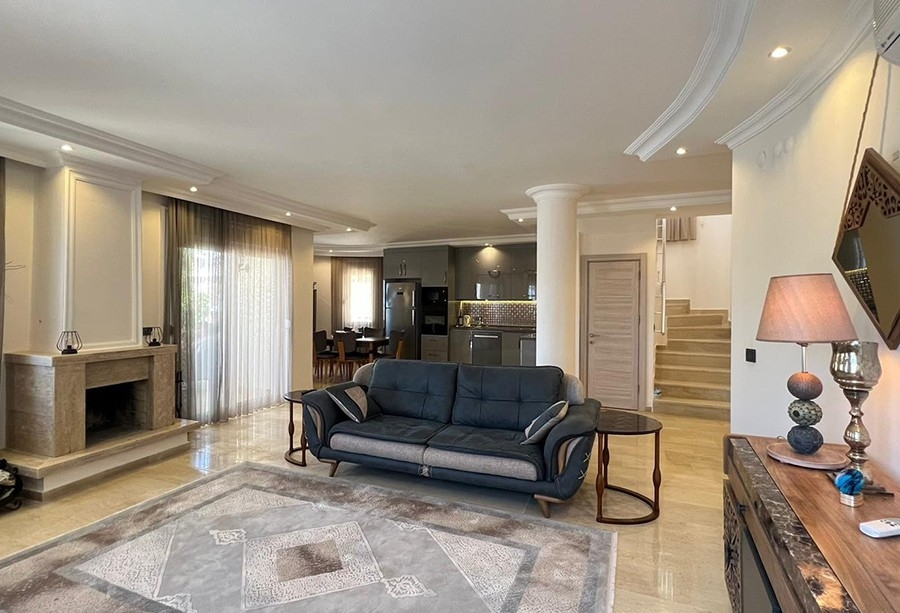 Mountain View 3+1 Villa in Kargicak, Alanya