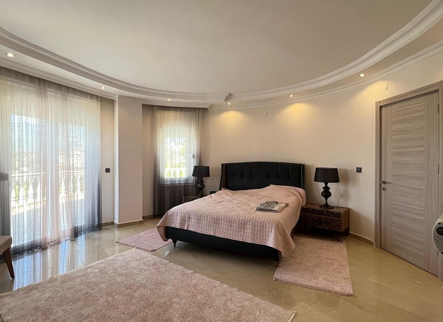 Mountain View 3+1 Villa in Kargicak, Alanya
