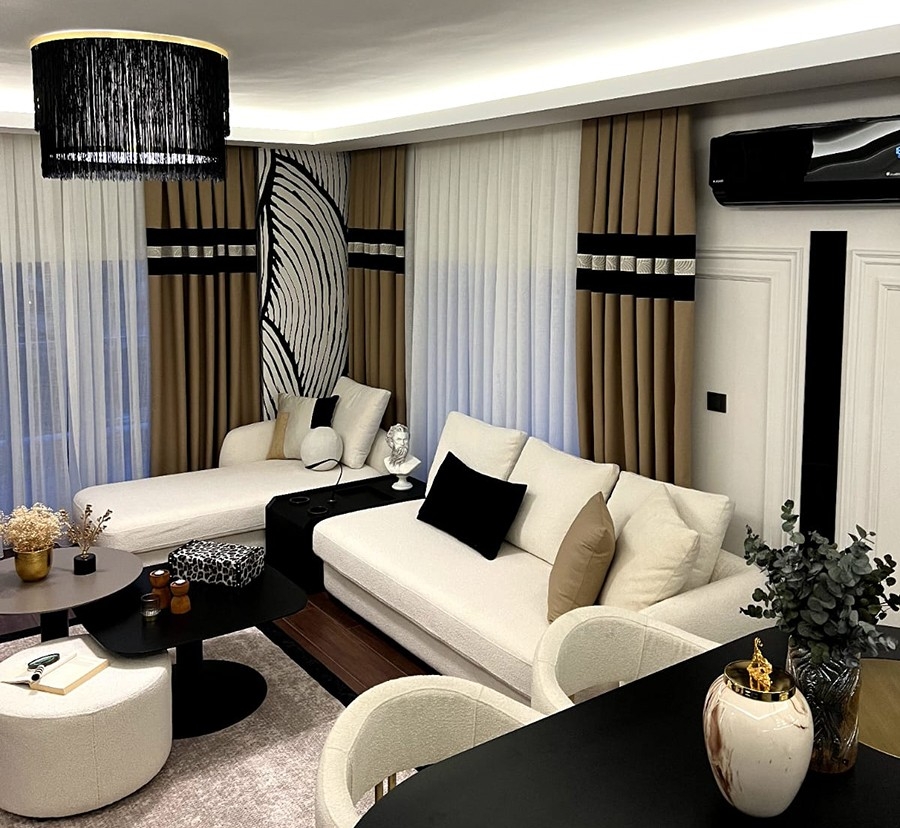Spacious 2+1 Apartment in Alanya City Center with Mountain View