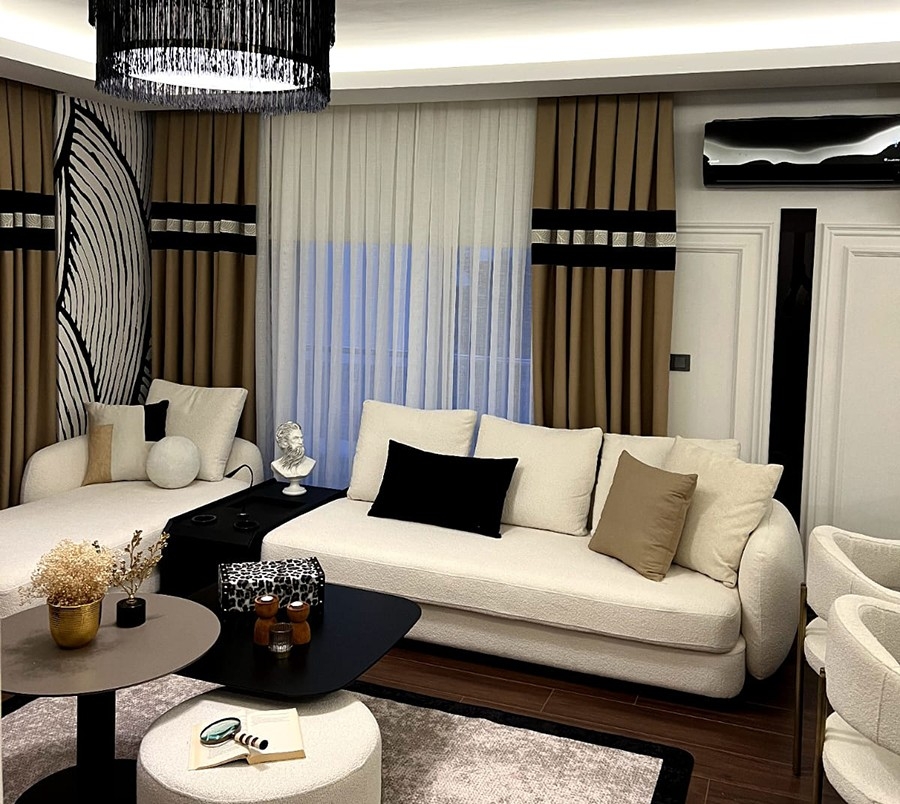 Spacious 2+1 Apartment in Alanya City Center with Mountain View