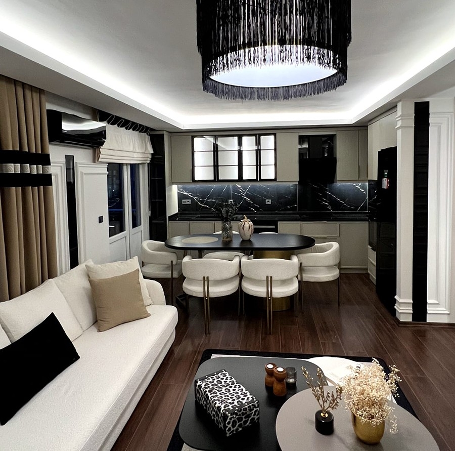 Spacious 2+1 Apartment in Alanya City Center with Mountain View