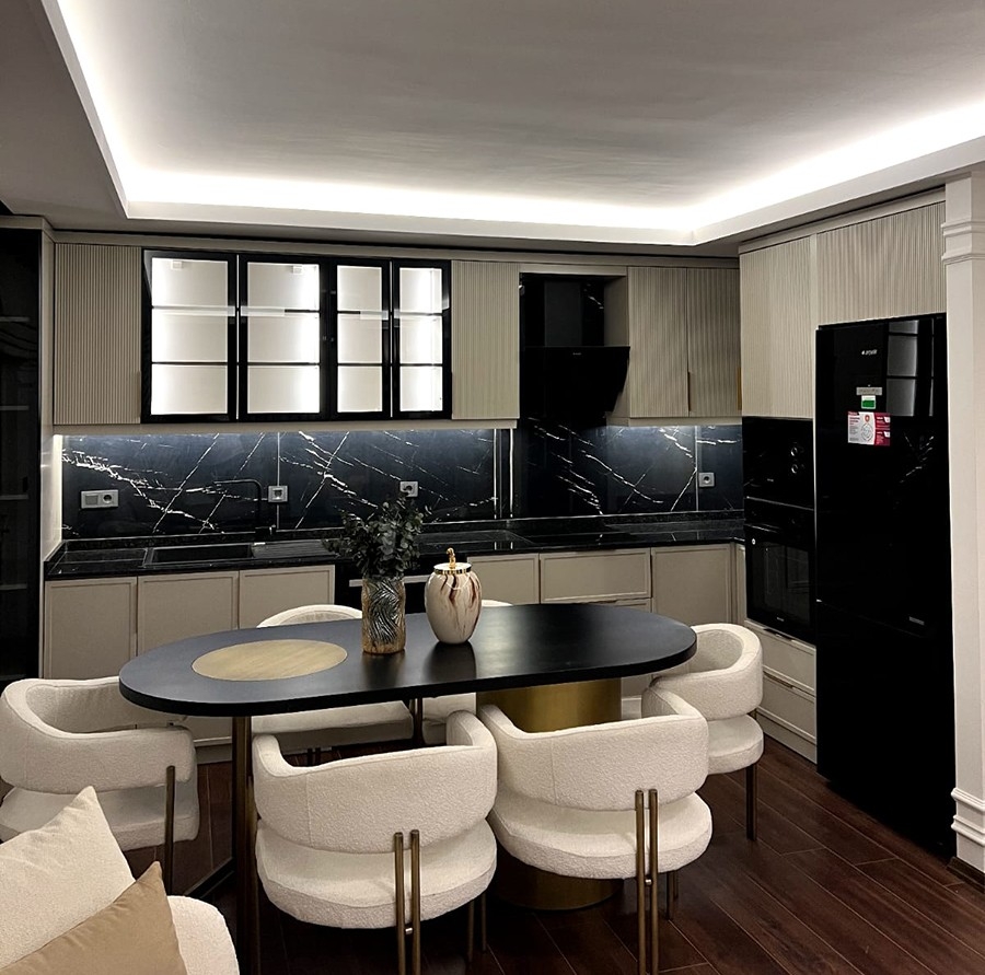 Spacious 2+1 Apartment in Alanya City Center with Mountain View