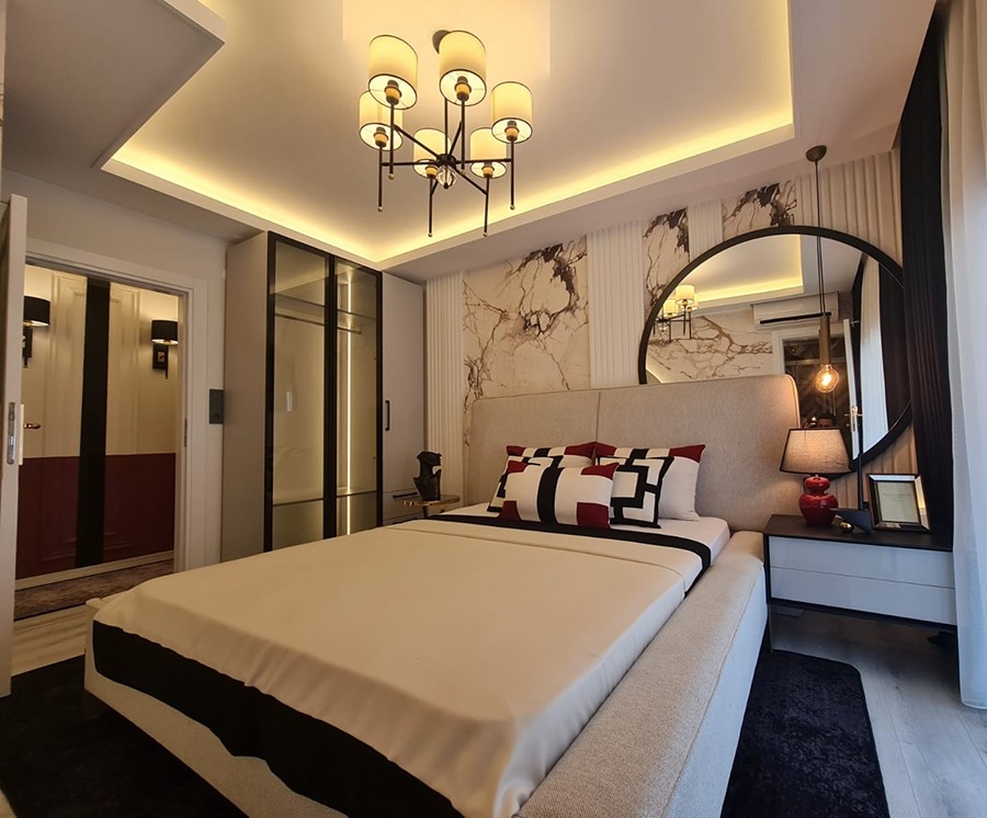 Spacious 2+1 Apartment in Alanya City Center with Mountain View