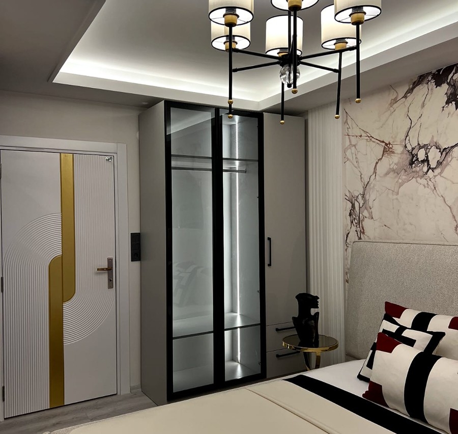 Spacious 2+1 Apartment in Alanya City Center with Mountain View