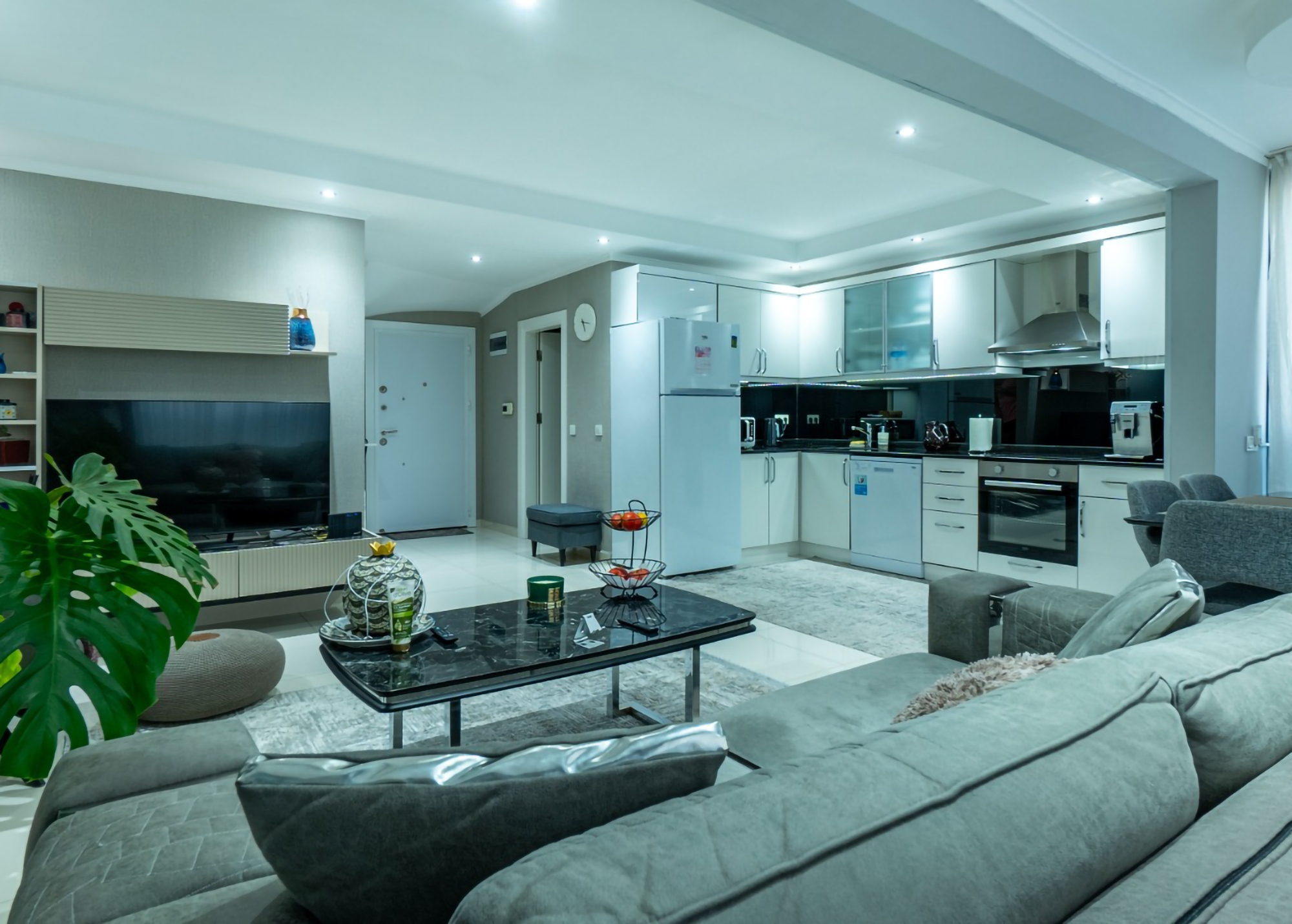 Luxuriöses 2+1 Penthouse mit Bergblick im Zentrum von Alanya