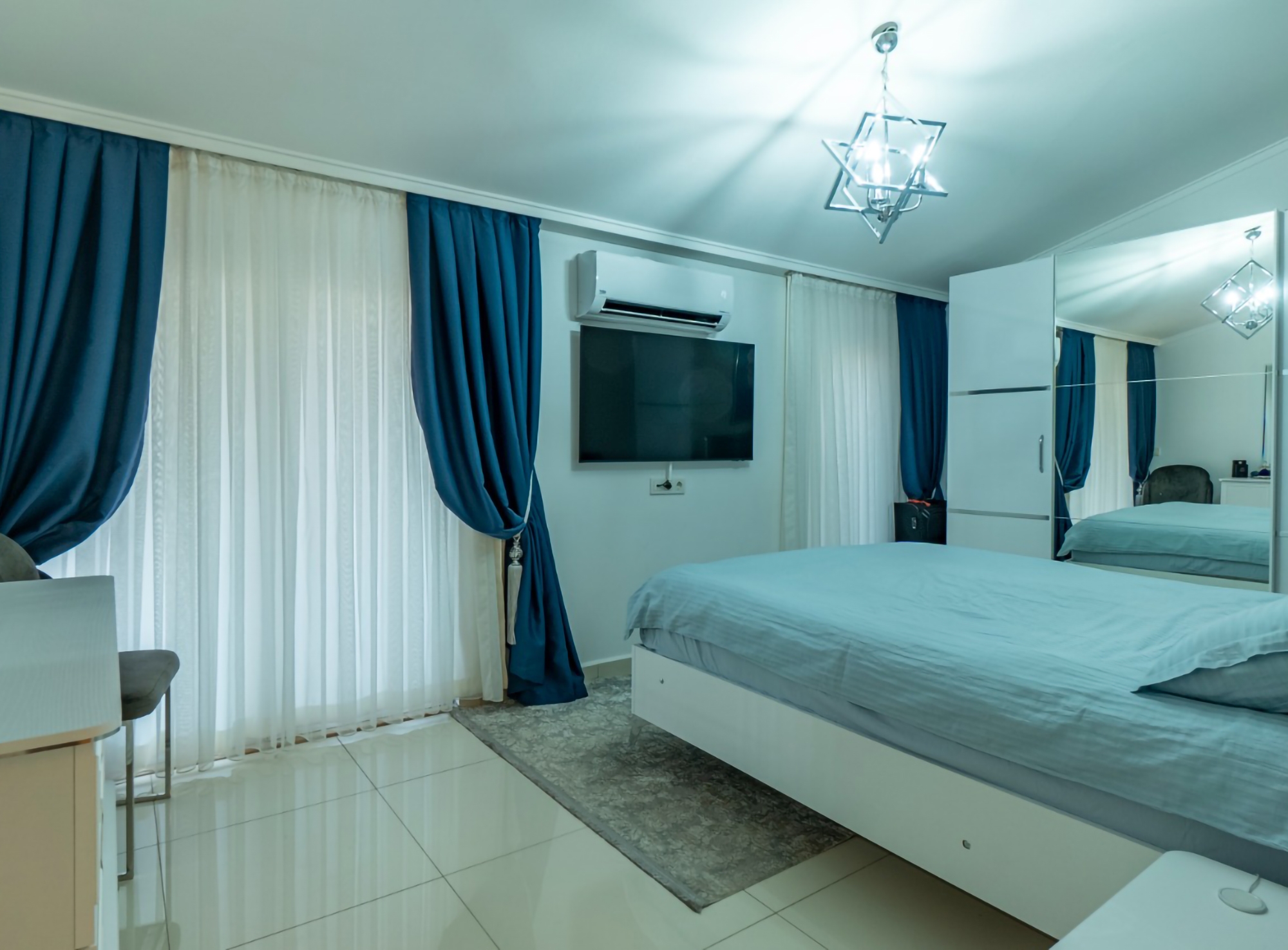 Luxuriöses 2+1 Penthouse mit Bergblick im Zentrum von Alanya