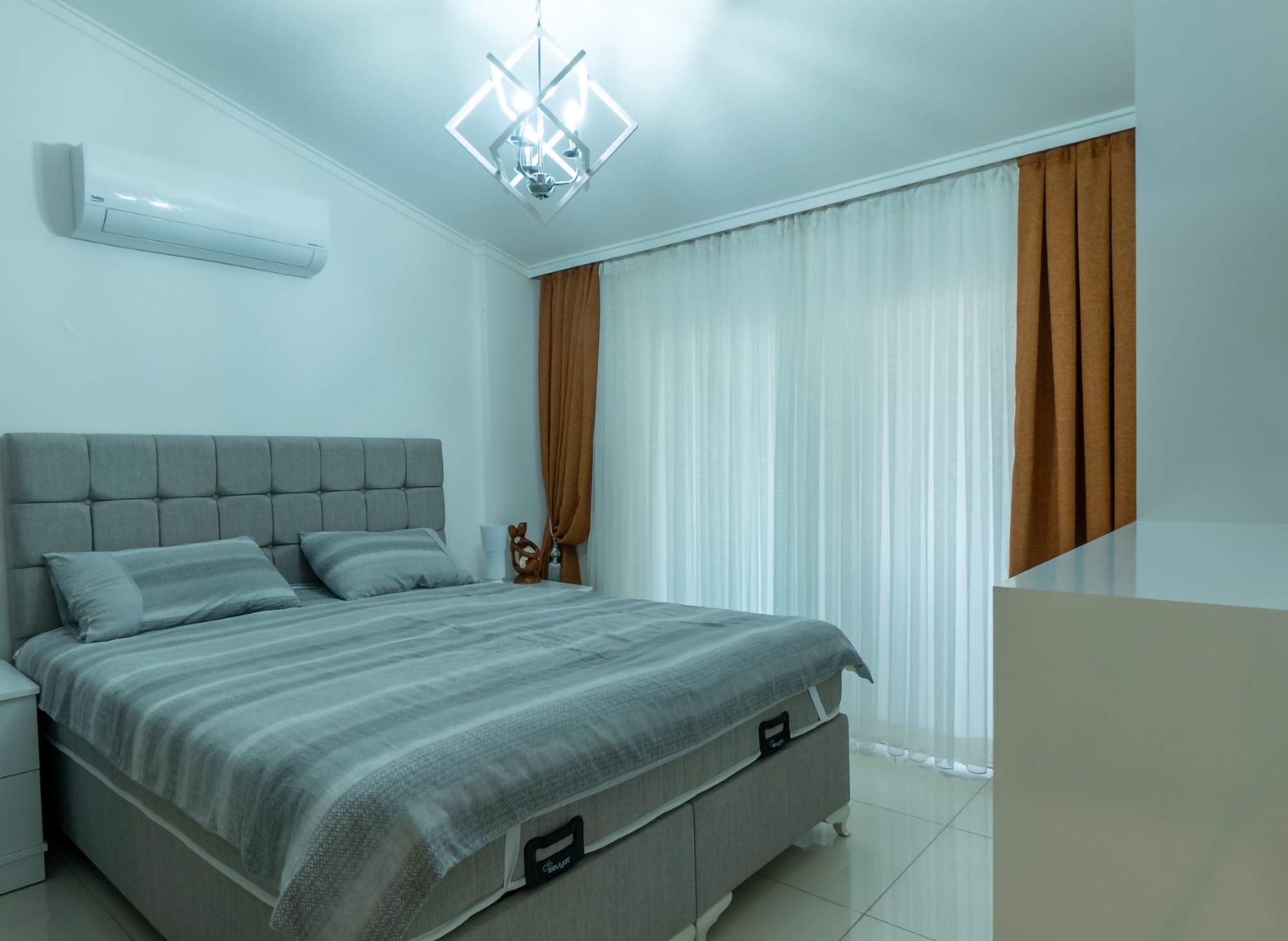 Luxuriöses 2+1 Penthouse mit Bergblick im Zentrum von Alanya