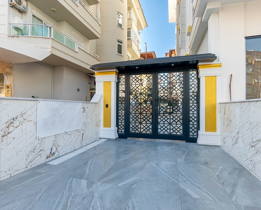 Luxury 1+1 Apartment with Mountain View, Alanya Center