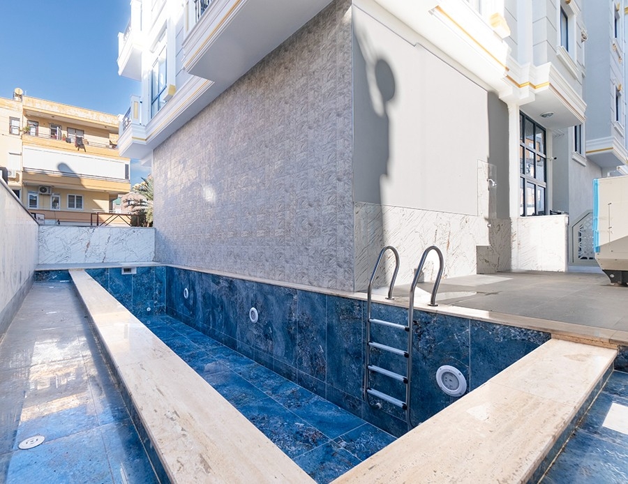 Luxury 1+1 Apartment with Mountain View, Alanya Center