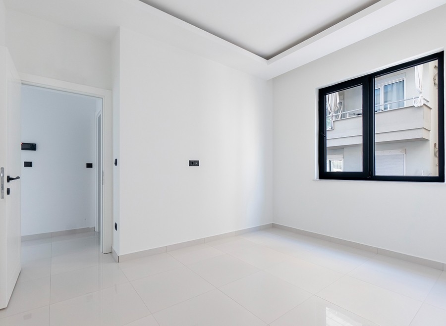 Luxury 1+1 Apartment with Mountain View, Alanya Center