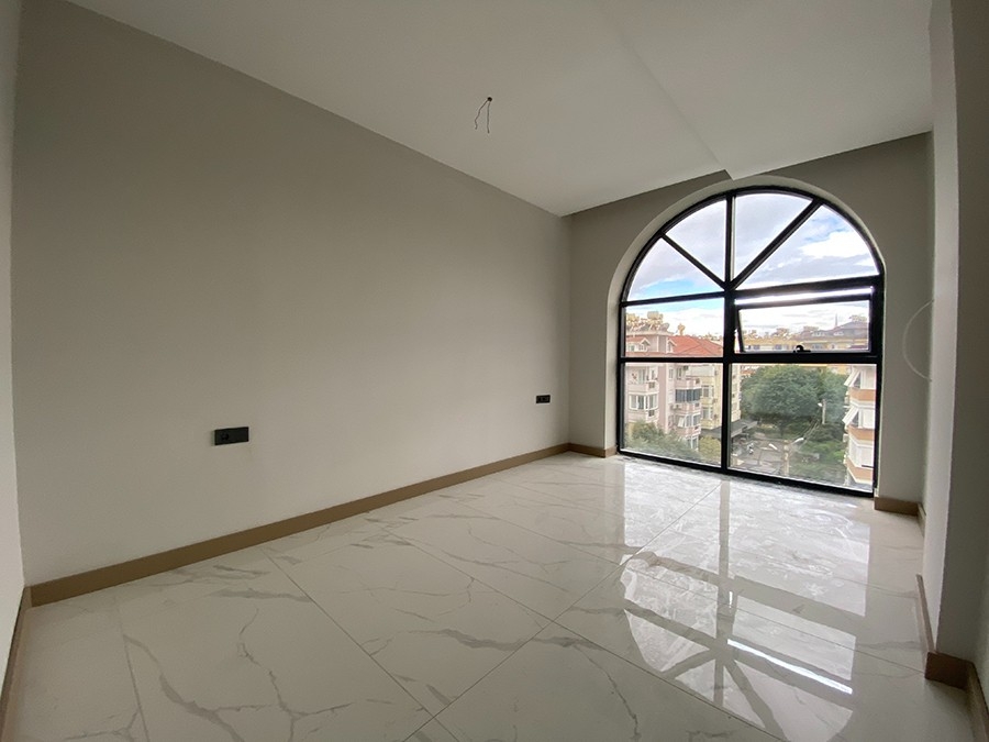 Bjergudsigt 1+1 Lejlighed i Alanya Centrum