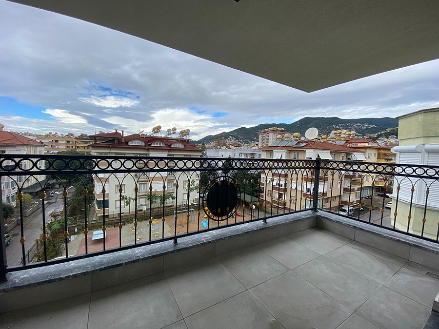 Bjergudsigt 1+1 Lejlighed i Alanya Centrum