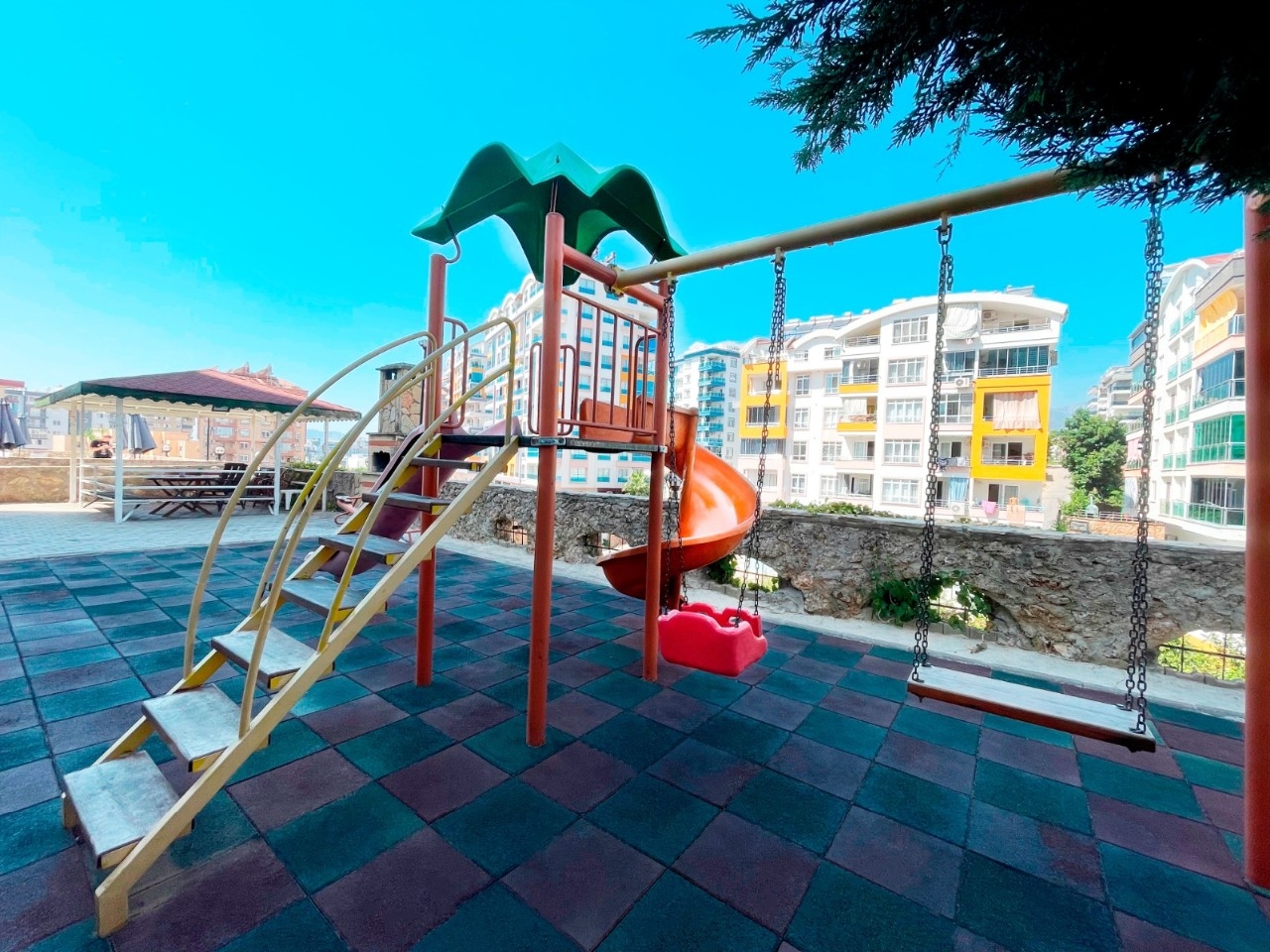 Stunning 2+1 Apartment with Sea and Castle Views, Alanya Tosmur