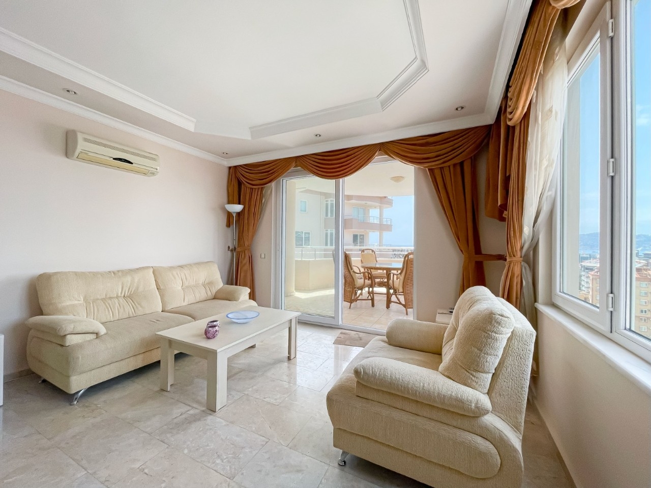 Stunning 2+1 Apartment with Sea and Castle Views, Alanya Tosmur