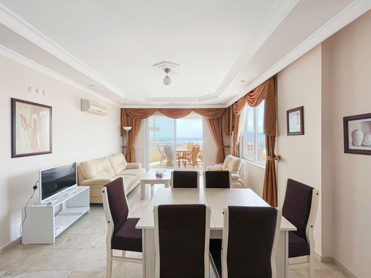 Stunning 2+1 Apartment with Sea and Castle Views, Alanya Tosmur