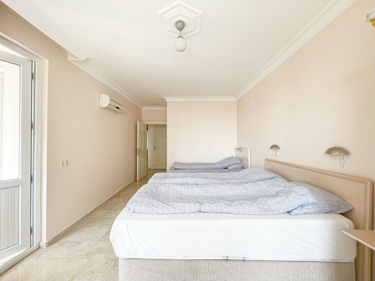 Stunning 2+1 Apartment with Sea and Castle Views, Alanya Tosmur