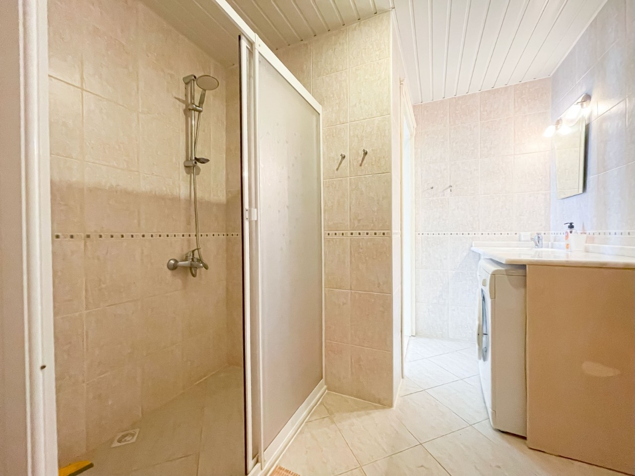 Stunning 2+1 Apartment with Sea and Castle Views, Alanya Tosmur