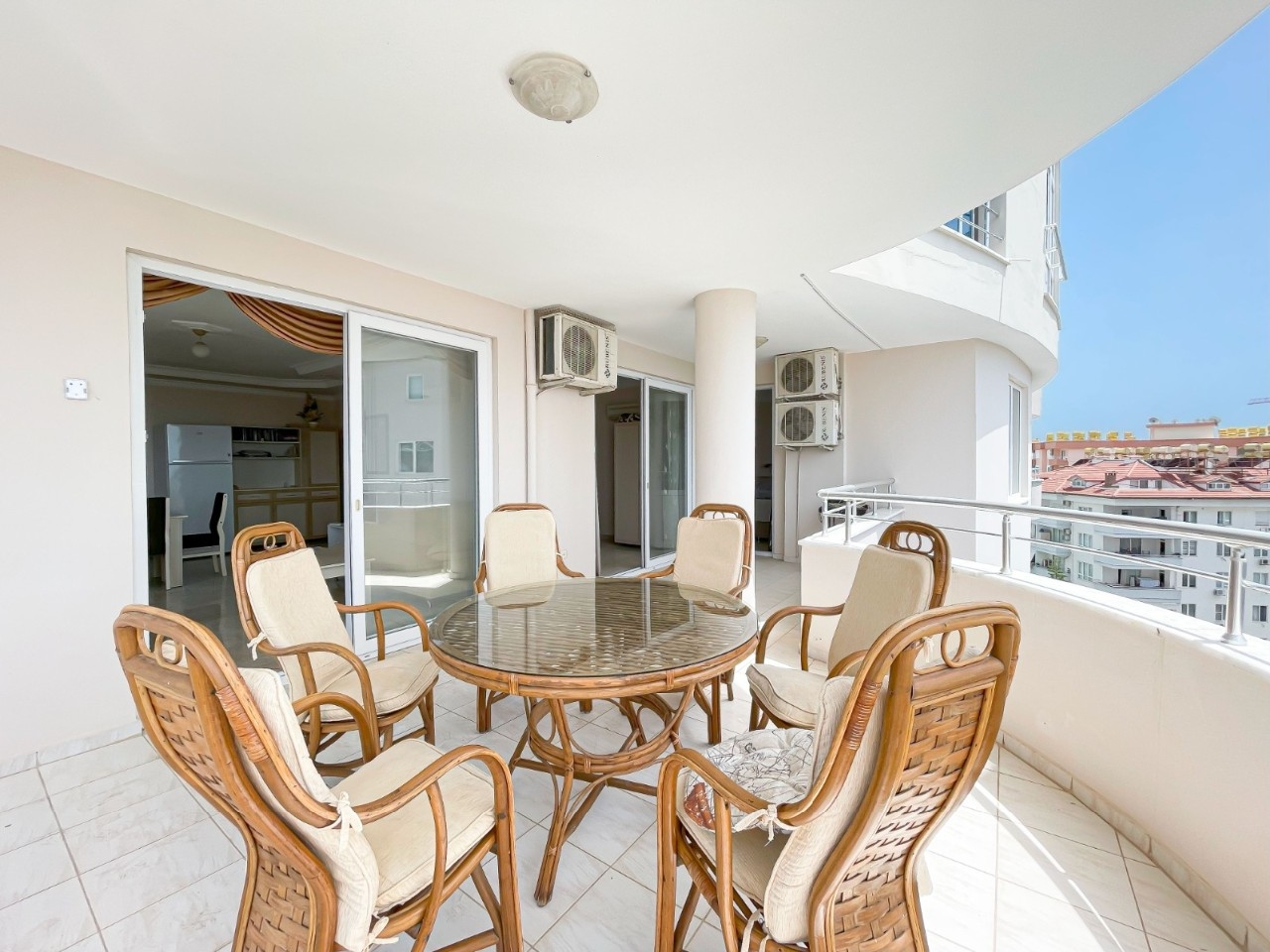 Stunning 2+1 Apartment with Sea and Castle Views, Alanya Tosmur