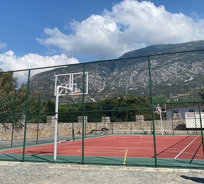 Luksus 1+1 Lejlighed med Bjergudsigt i Alanya