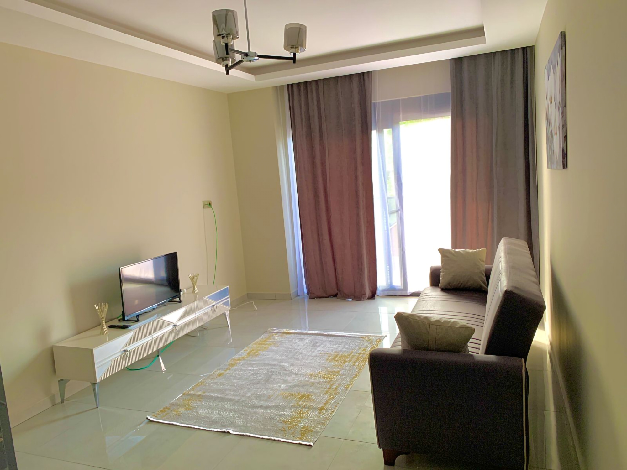 Luksus 1+1 Lejlighed med Bjergudsigt i Alanya