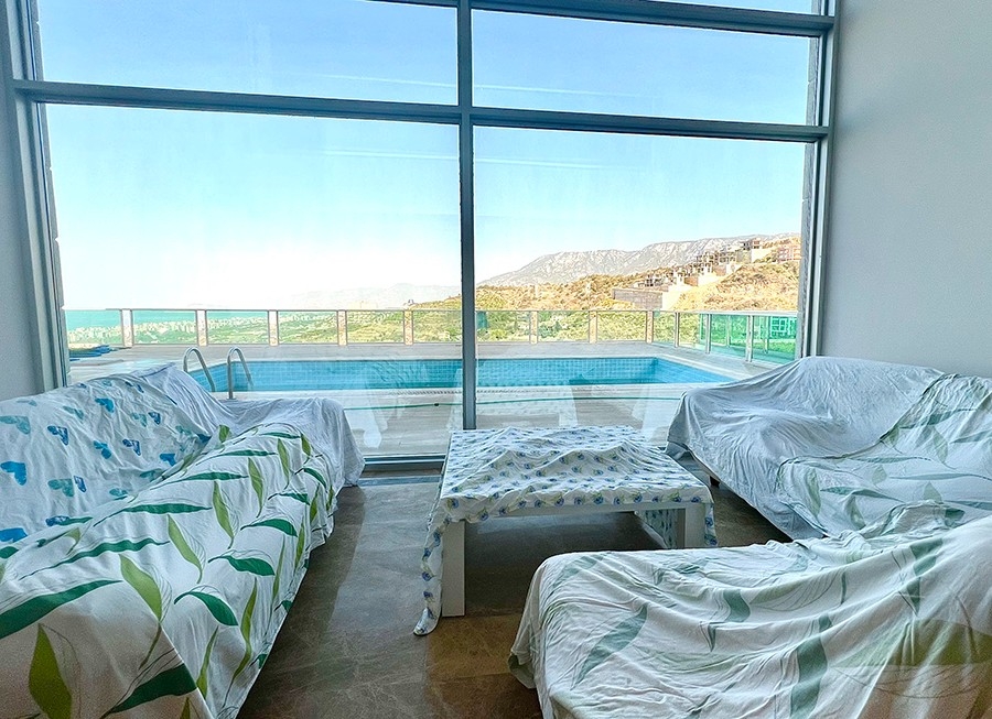 Stunning 5+1 Villa with Sea and Castle Views in Kargicak, Alanya