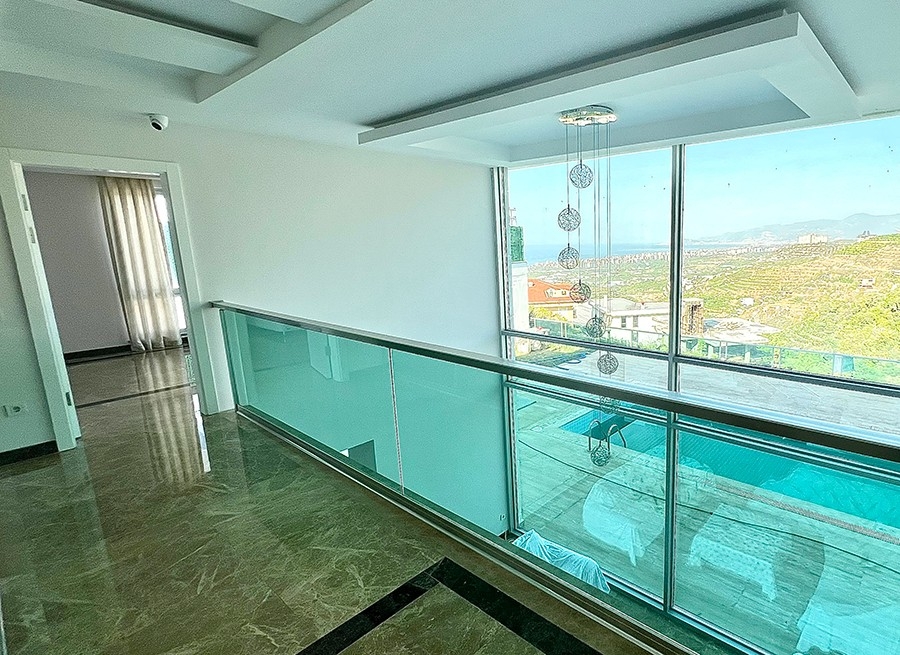 Stunning 5+1 Villa with Sea and Castle Views in Kargicak, Alanya