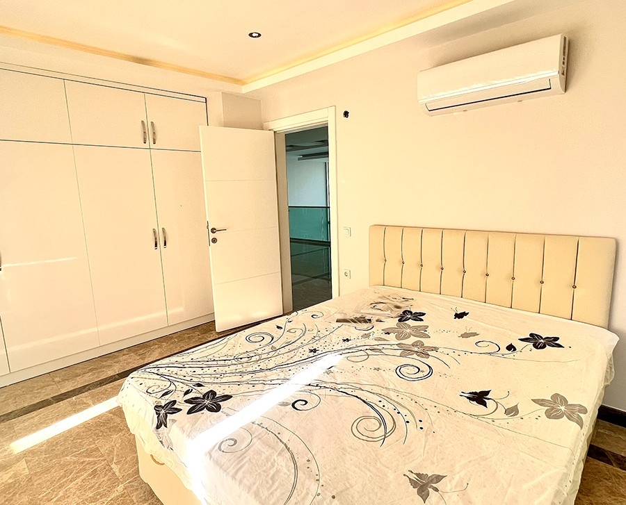 Stunning 5+1 Villa with Sea and Castle Views in Kargicak, Alanya