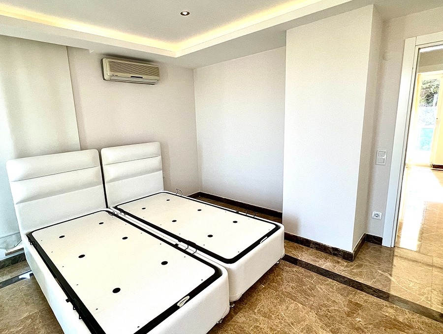 Stunning 5+1 Villa with Sea and Castle Views in Kargicak, Alanya